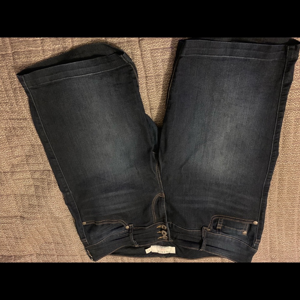 Torrid Size 16 Short